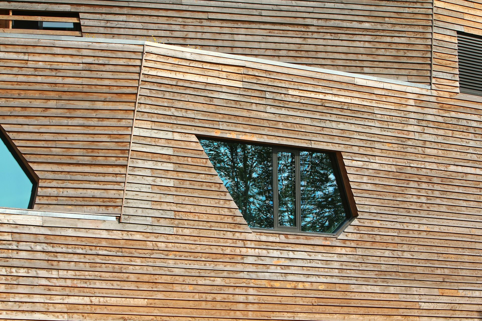 Moderne Holzfassade