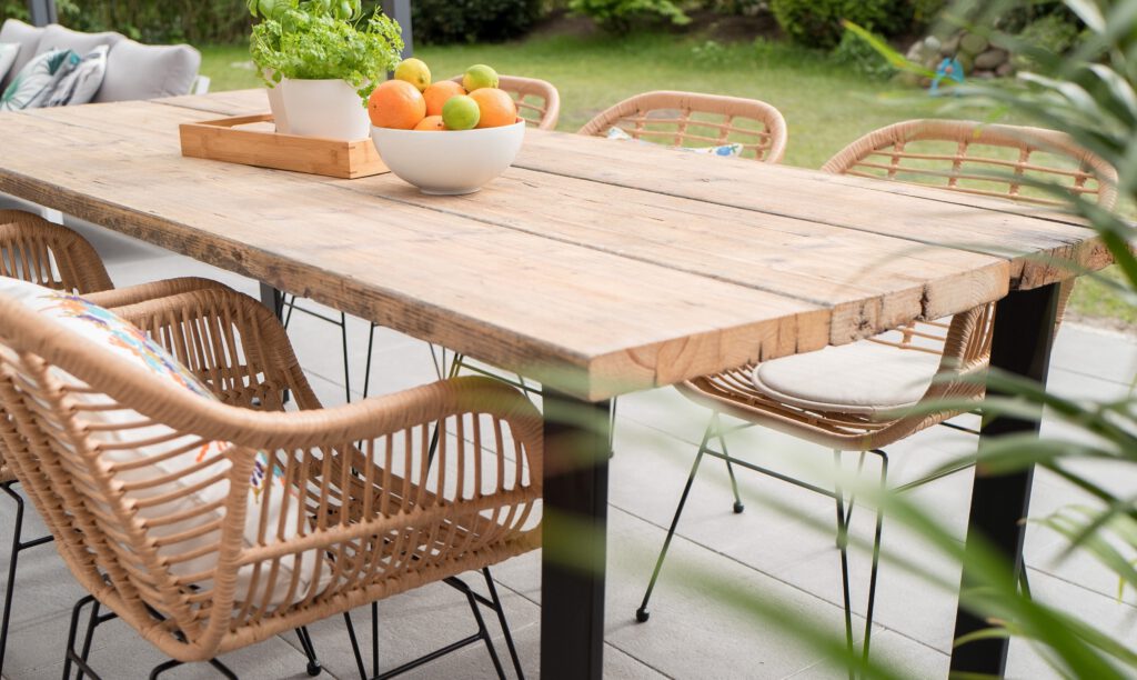 Robuste, stylische Möbel aus Eichenholz kaufen Jungbluth